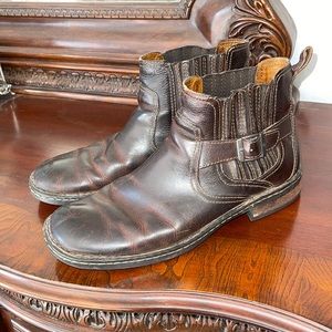 Born brown distress leather boots size 11